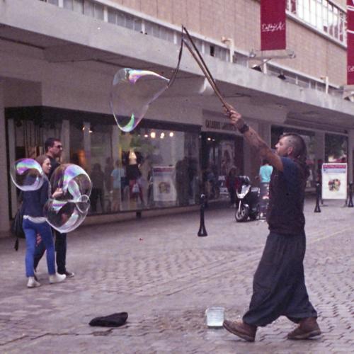 Alain Lancou : Lanceur de bulles (Nantes)
