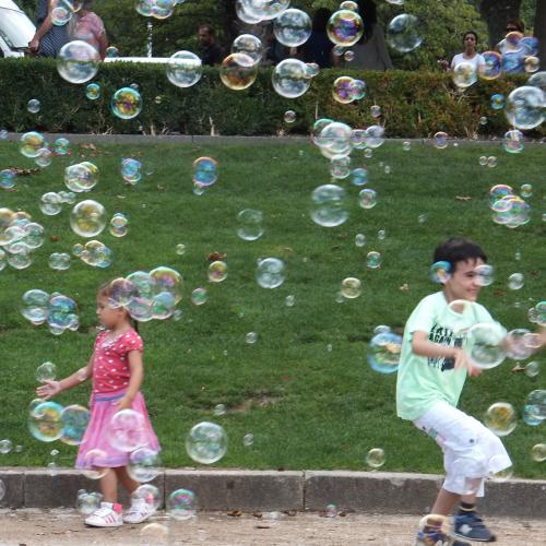 Catherine Gauchey : Enfants dans les bulles (Enghien les Bains)