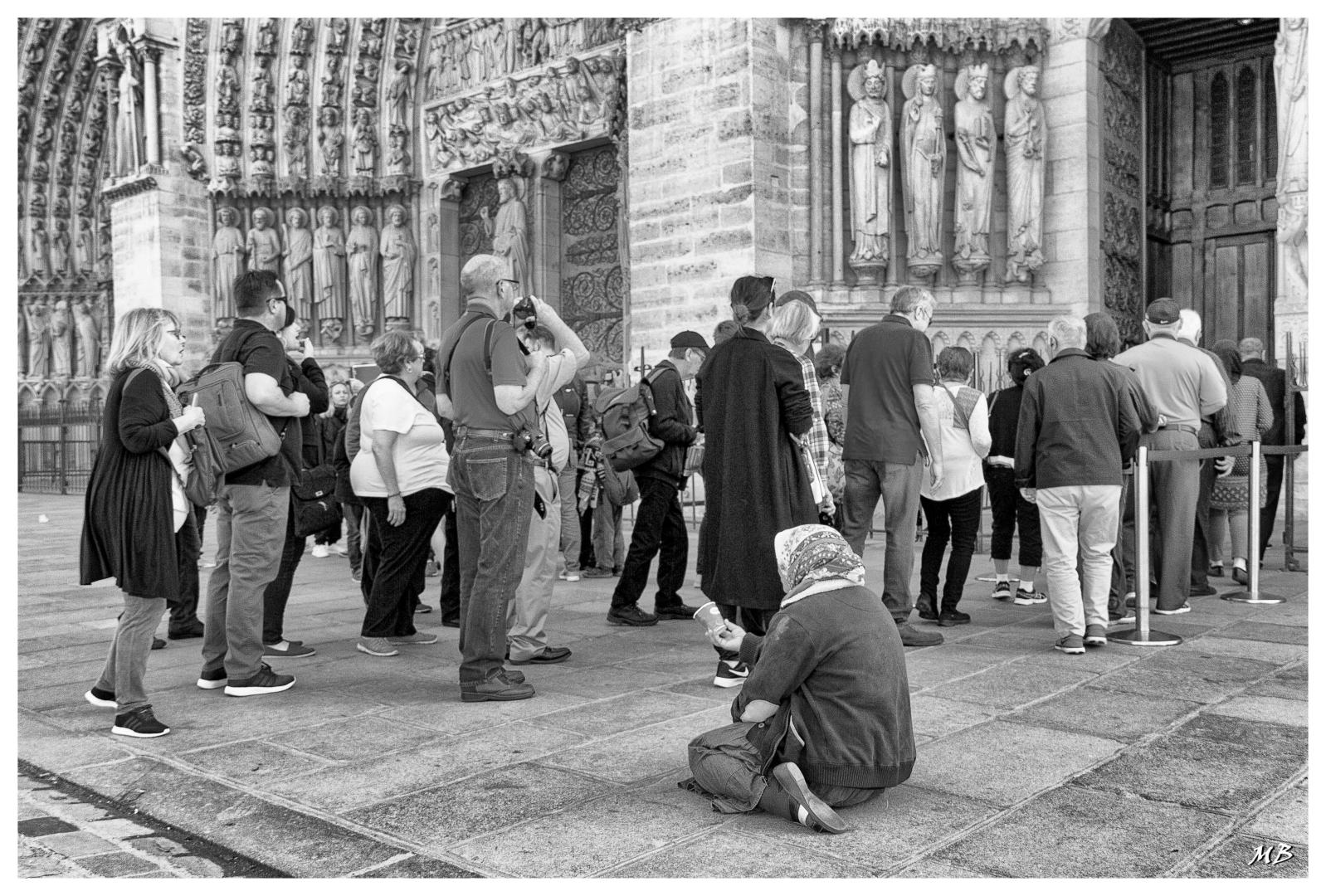 Michel Baloche - Paris (Devant Notre-Dame)