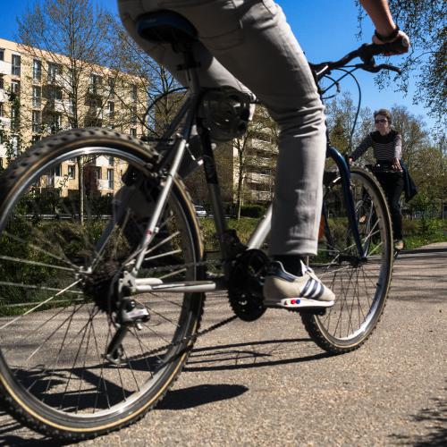 Alain LANCOU : Sur les bords du canal (Toulouse)