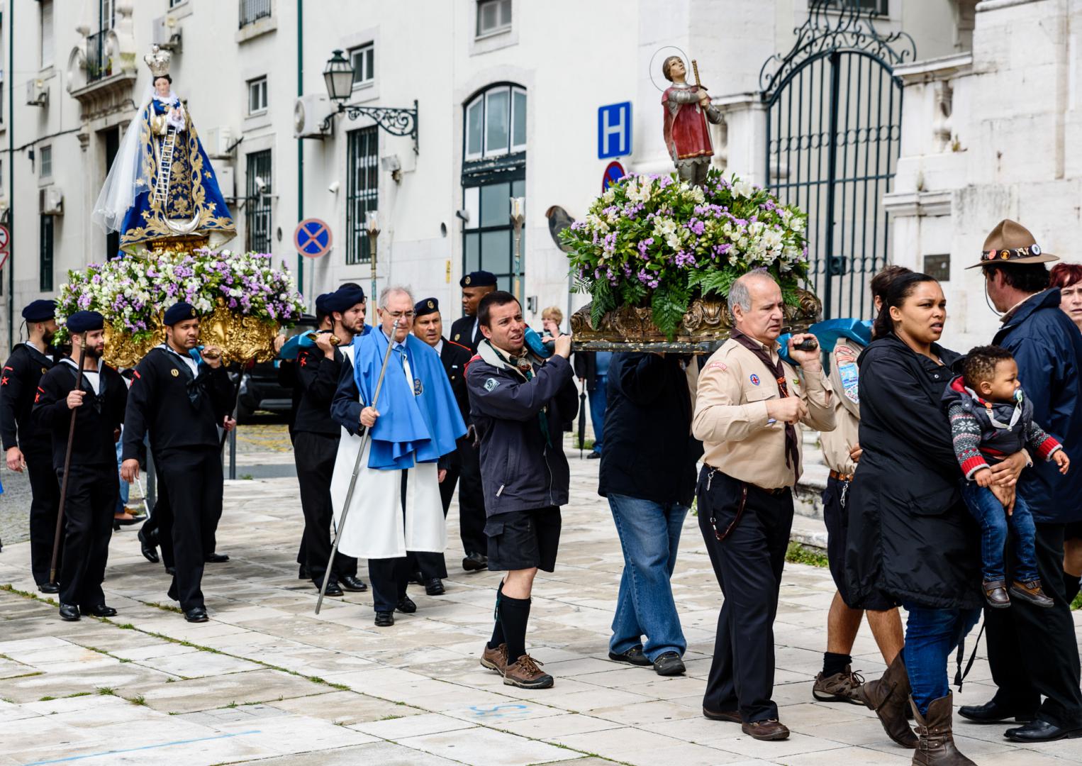 Dominique Potevin : Procession 1 (Lisbonne)